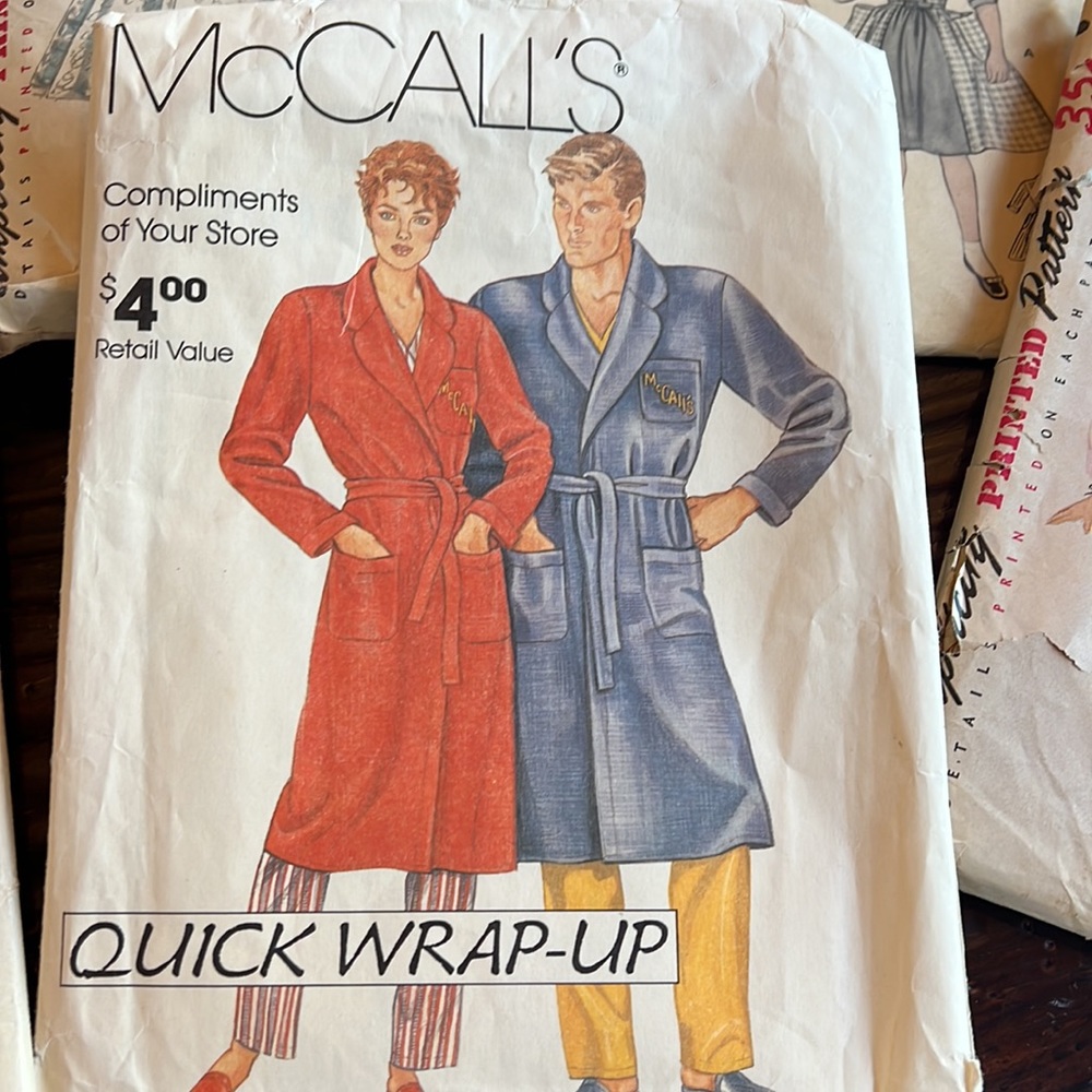 Group of Vintage Patterns - Picture 3 of 7